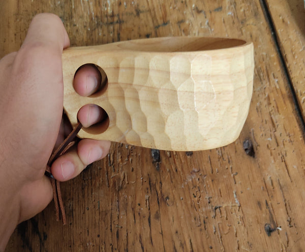 Tasse scandinave ’ THOR ’ en bois d’hévéa